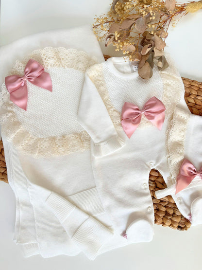 PRIMERA PUESTA SALMA PERLA ROSA EMPOLVADO