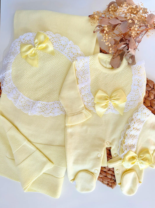 PRIMERA PUESTA SALMA AMARILLO BLANCO