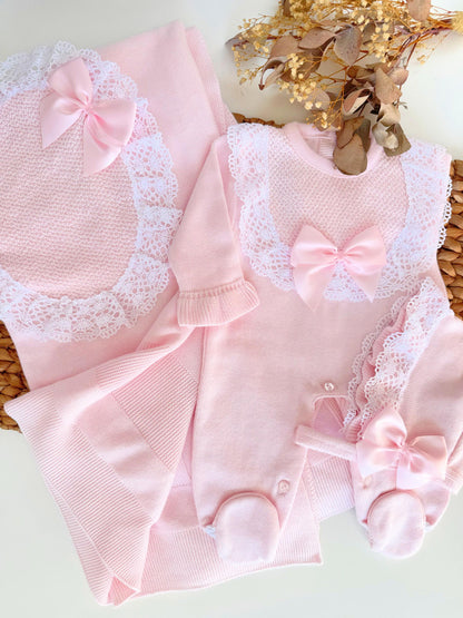 PRIMERA PIESTA SALMA ROSA