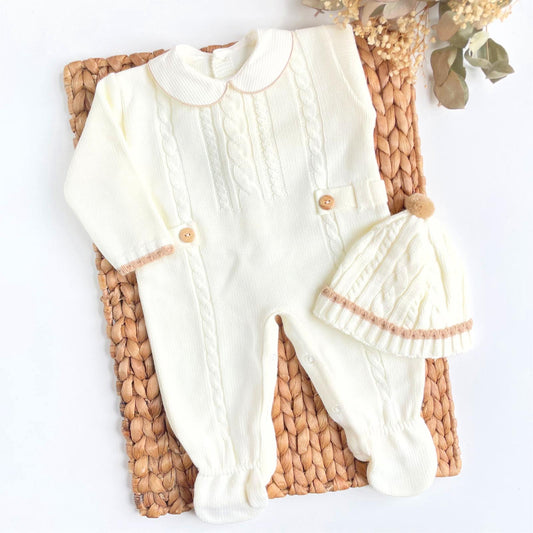 PRIMERA PUESTA PELELE CON GORRO PERLA CAMEL